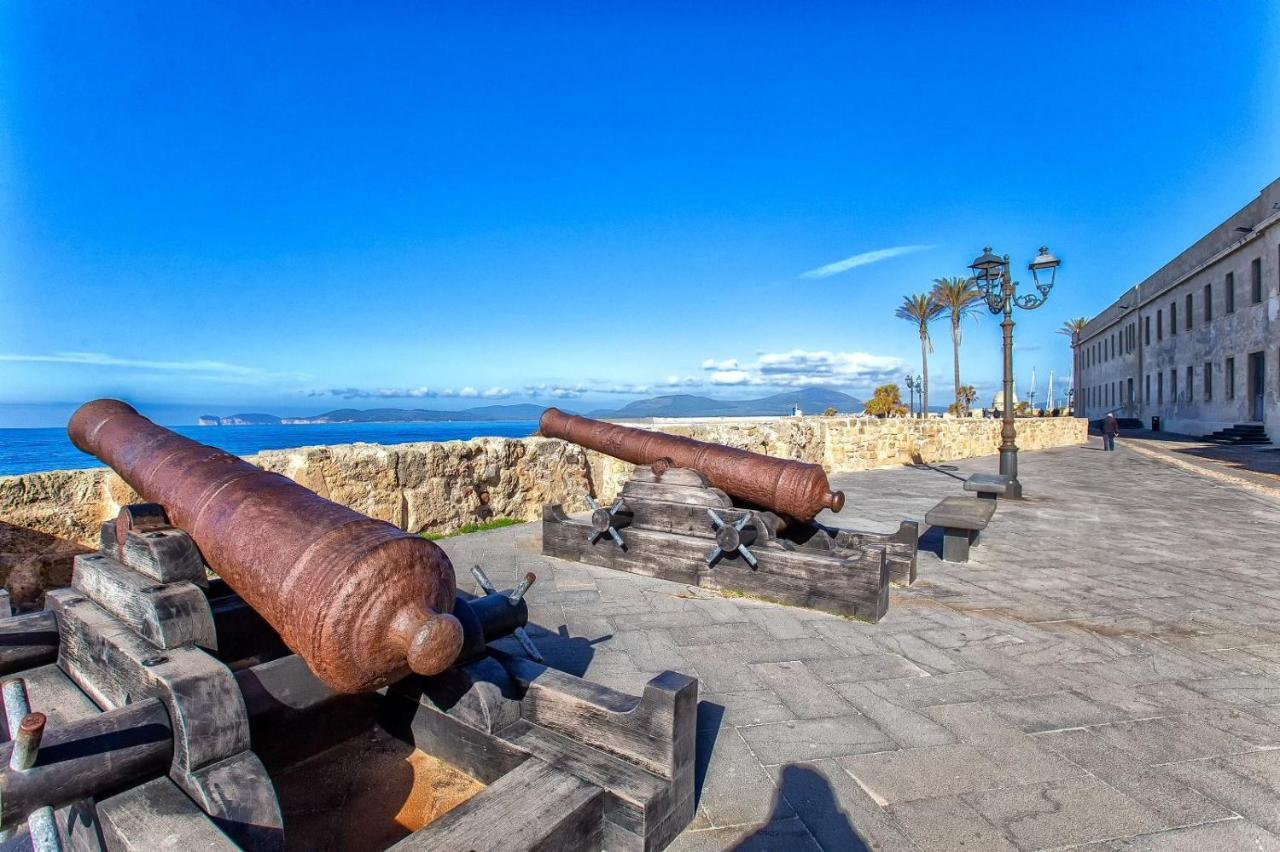 Апартаменти Panoramic Bastioni Sea View Альгеро Екстер'єр фото